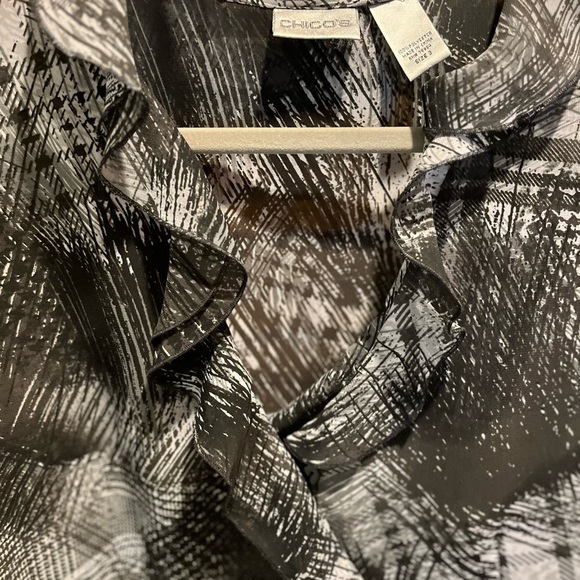 24. WOMENS CHICO’S 3/XL DETAIL TOP - Picture 4 of 8